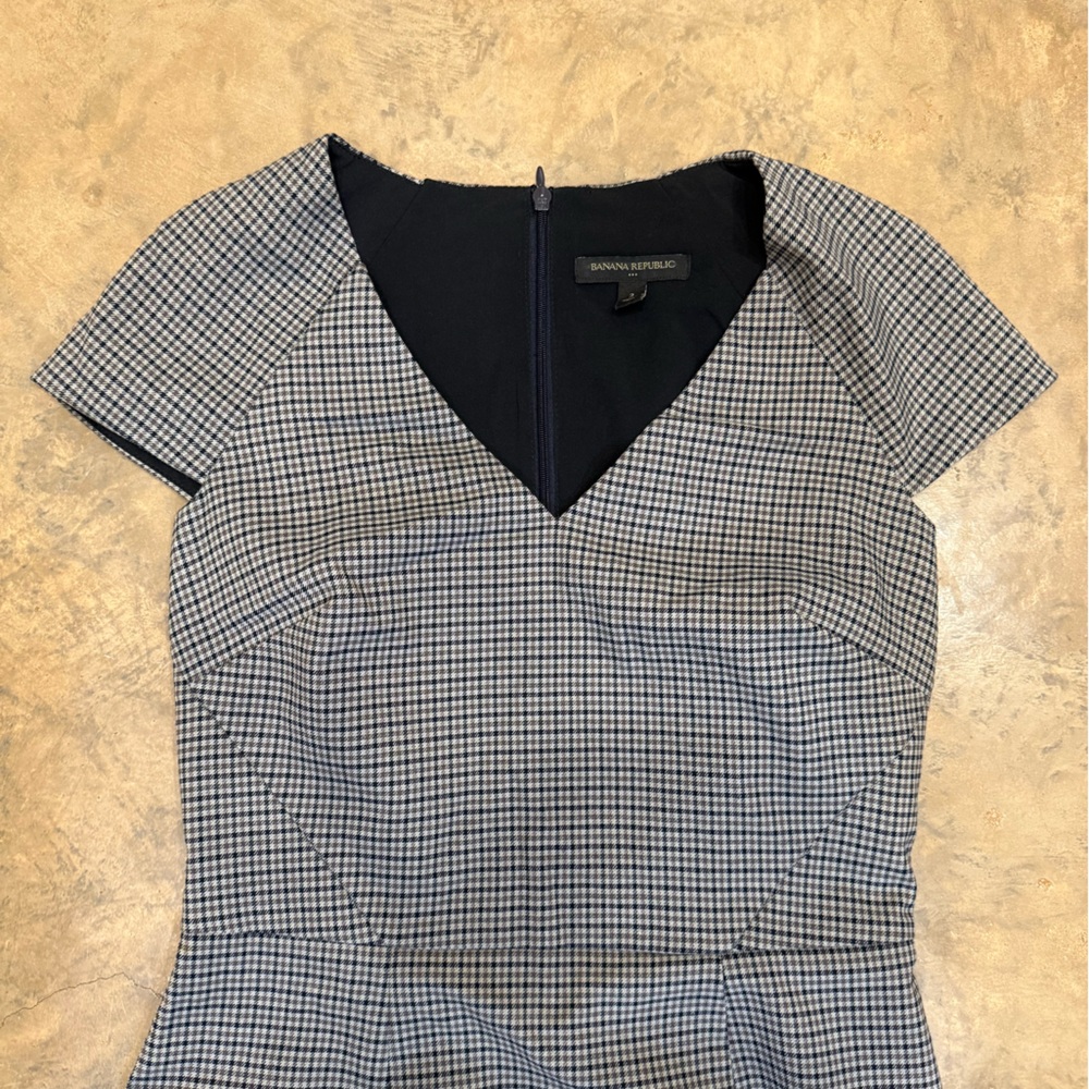 Banana Republic Black & Grey Checked Midi Sheath Dress - Picture 2 of 6